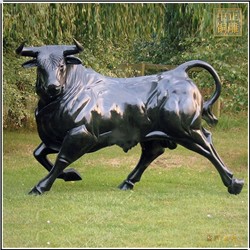 中西方对于铜牛雕塑的差异